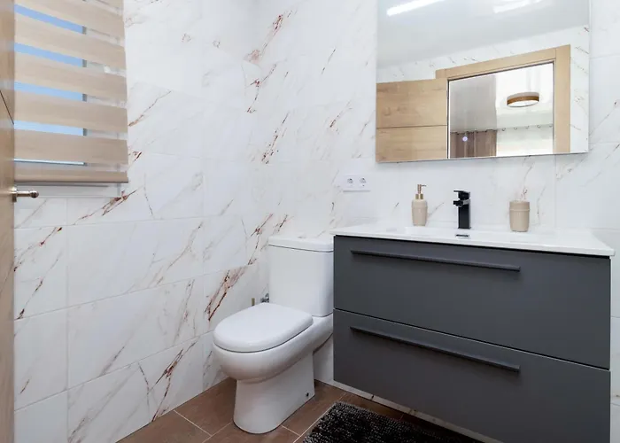 Espanatour De Salinas *