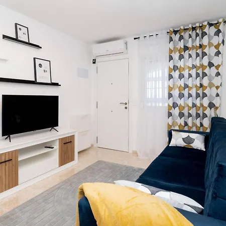 شقة Espanatour De Salinas تورّيفيِخا