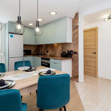 Espanatour De Salinas Τορεβιέχα
